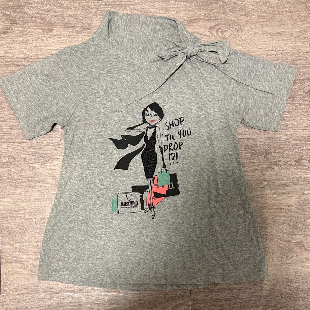 Moschino Women’s Gray Short Sleeve T-shirt with “Shop Till You Drop” Model